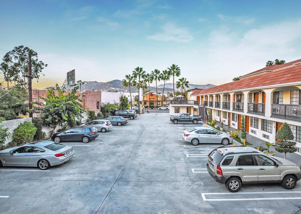 Chariot Inn Glendale - Pasadena Exterior photo